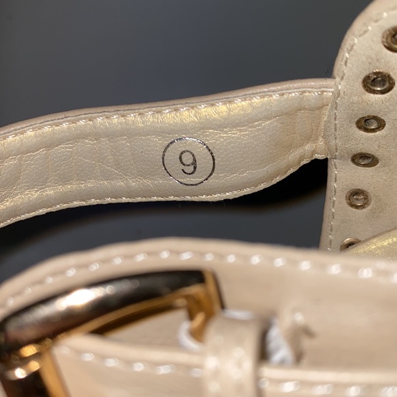 Nicole Lee Heels 🔥 - Picture 8 of 9